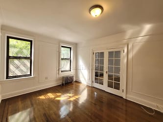 28-15 34th St unit 2F - Queens, NY