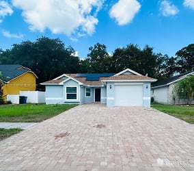12812 Dunhill Dr - Tampa, FL