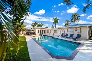241 Oceanic Ave - Lauderdale By The Sea, FL