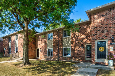 Greenfield Knoll Apartments - Greenfield, IN
