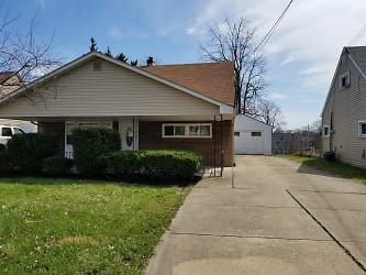 275 S Edgehill Ave - Youngstown, OH