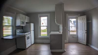 909 Hubbel St unit 3 - Kelley, IA