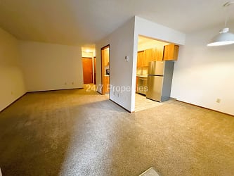 1111 S Gaines St unit 02 - Portland, OR
