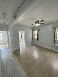 186 Boyd Ave 2 Apartments - Jersey City, NJ