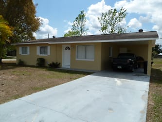 13249 Fourth St - Fort Myers, FL