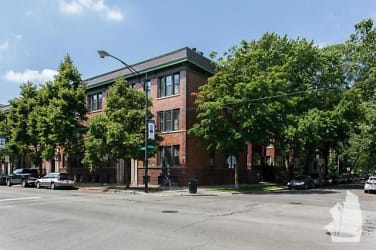 3846 N Southport Ave - Chicago, IL