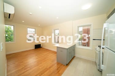 25-24 23rd St unit 3F - Queens, NY