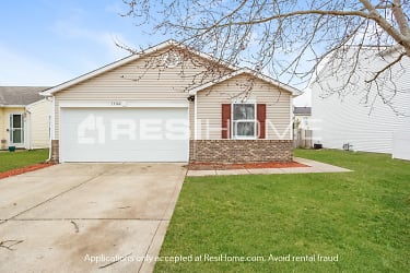 13344 N Brick Chapel Dr - Camby, IN
