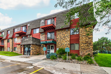 Meadow Wood Apartments - Lincoln, NE