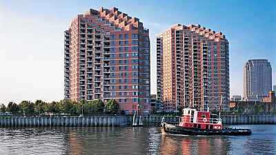 Portside Towers Apartments - Jersey City, NJ