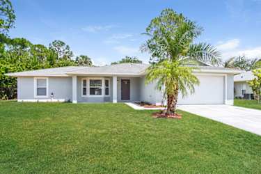 1711 Hayworth Cir N W - Palm Bay, FL