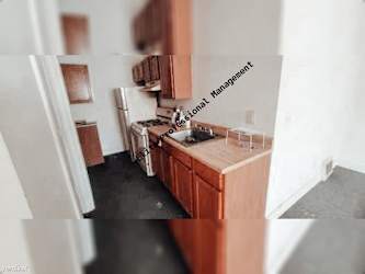 4270 Lapeer Rd - Burton, MI