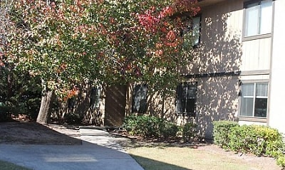 Treetop Apartments - Hinesville, GA