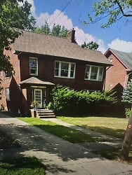 3412 Clarendon Rd - Cleveland Heights, OH