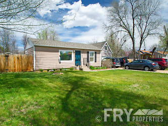 7015 W 24th Ave - Lakewood, CO