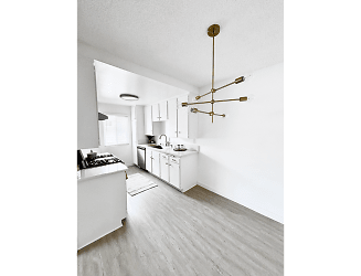 027 Apartments - Reseda, CA