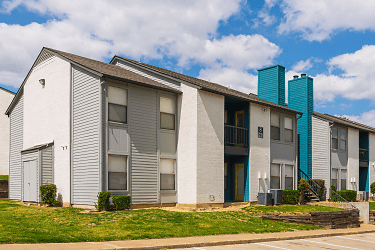 Creekside Apartments - Fort Worth, TX