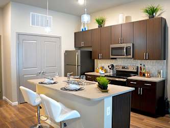Villages At Twin Oaks Apartments - Twin Oaks, MO