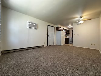 420 S Maple Ave - Apartments - Green Bay, WI
