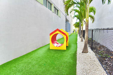 Brickell 1st Apartments - Miami, FL