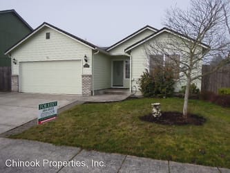 928 65th Pl - Springfield, OR