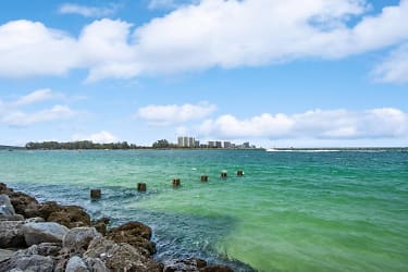450 S Gulfview Blvd #1004 - Clearwater, FL