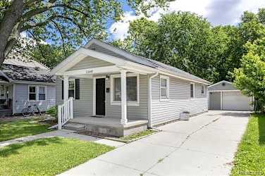 23440 Reynolds Ave - Hazel Park, MI