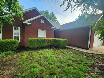 4001 W Olive St - Rogers, AR