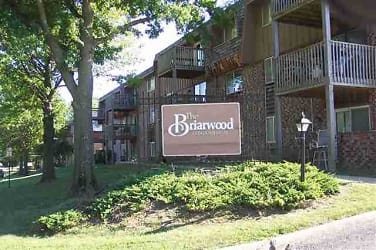 Briarwood Condominiums Apartments - Topeka, KS