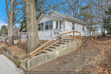 1105 McCullough St - undefined, undefined
