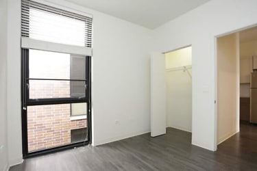 830 N Milwaukee Ave unit 327 - Chicago, IL