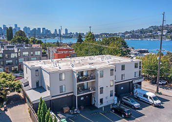 Pete's Market Apartments - Seattle, WA