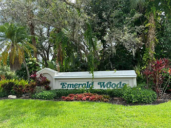 60 Emerald Woods Dr unit B-1 - Naples, FL