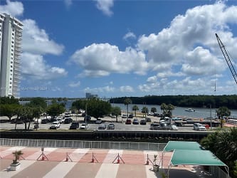400 Kings Point Dr #309 - Sunny Isles Beach, FL