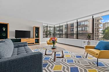 The Sapphire Apartments - Southfield, MI