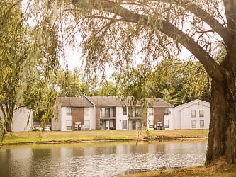 Willow Crossing Apartments - Terre Haute, IN