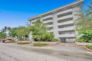 110 S Shore Dr #3G - undefined, undefined