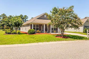 201 Vesta Dr - Myrtle Beach, SC