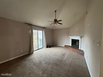 11501 Carriage Rest Ct - Louisville, KY