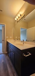 510 Timber Pointe Dr - Joliet, IL