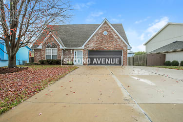 1719 Ashley Dr - Independence, MO