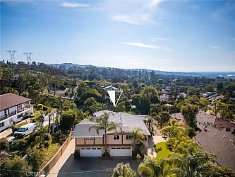 473 S Country Hill Rd - Anaheim, CA