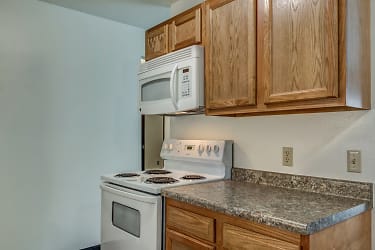 Silver Leaf Apartments - Grand Forks, ND