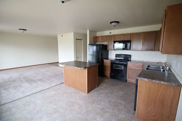 3819 Crossing St SW unit A - Minot, ND