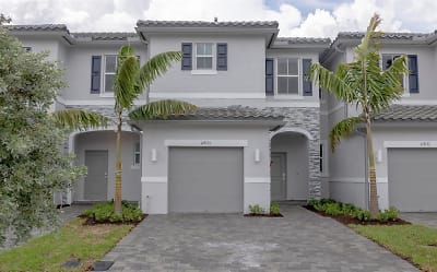 11833 NW 47th Manor unit 1 - Coral Springs, FL