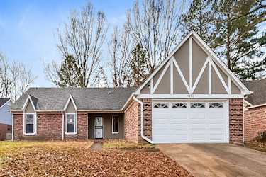 7371 Hollorn Ln - Memphis, TN