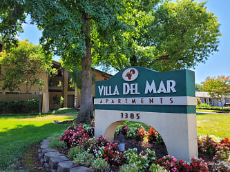 Villa Del Mar Apartments - Chico, CA