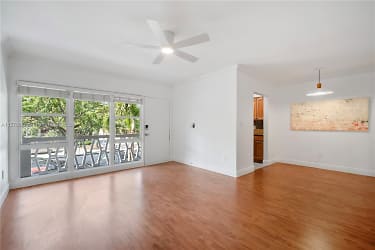 21 Edgewater Dr #204 - Coral Gables, FL
