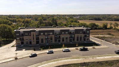 500 N Tratt St Apartments - Whitewater, WI