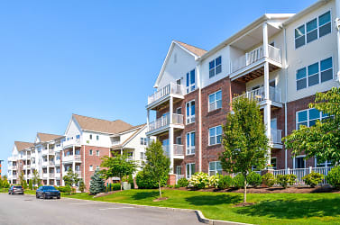 Kettle Point Apartments - East Providence, RI